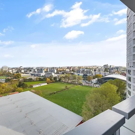 V Iii Veziach S Vyhladom, Pri Stadione A S Garazou Zadarmo Appartement *