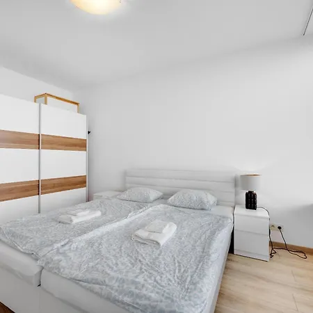 Appartement V Iii Veziach S Vyhladom, Pri Stadione A S Garazou Zadarmo *