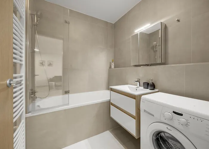 Appartement V Iii Veziach S Vyhladom, Pri Stadione A S Garazou Zadarmo