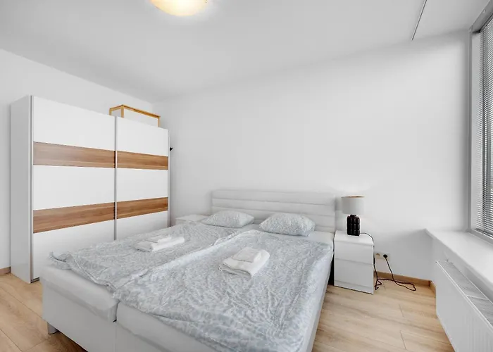 Appartement V Iii Veziach S Vyhladom, Pri Stadione A S Garazou Zadarmo *